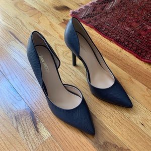 Dark blue heels - Never worn before